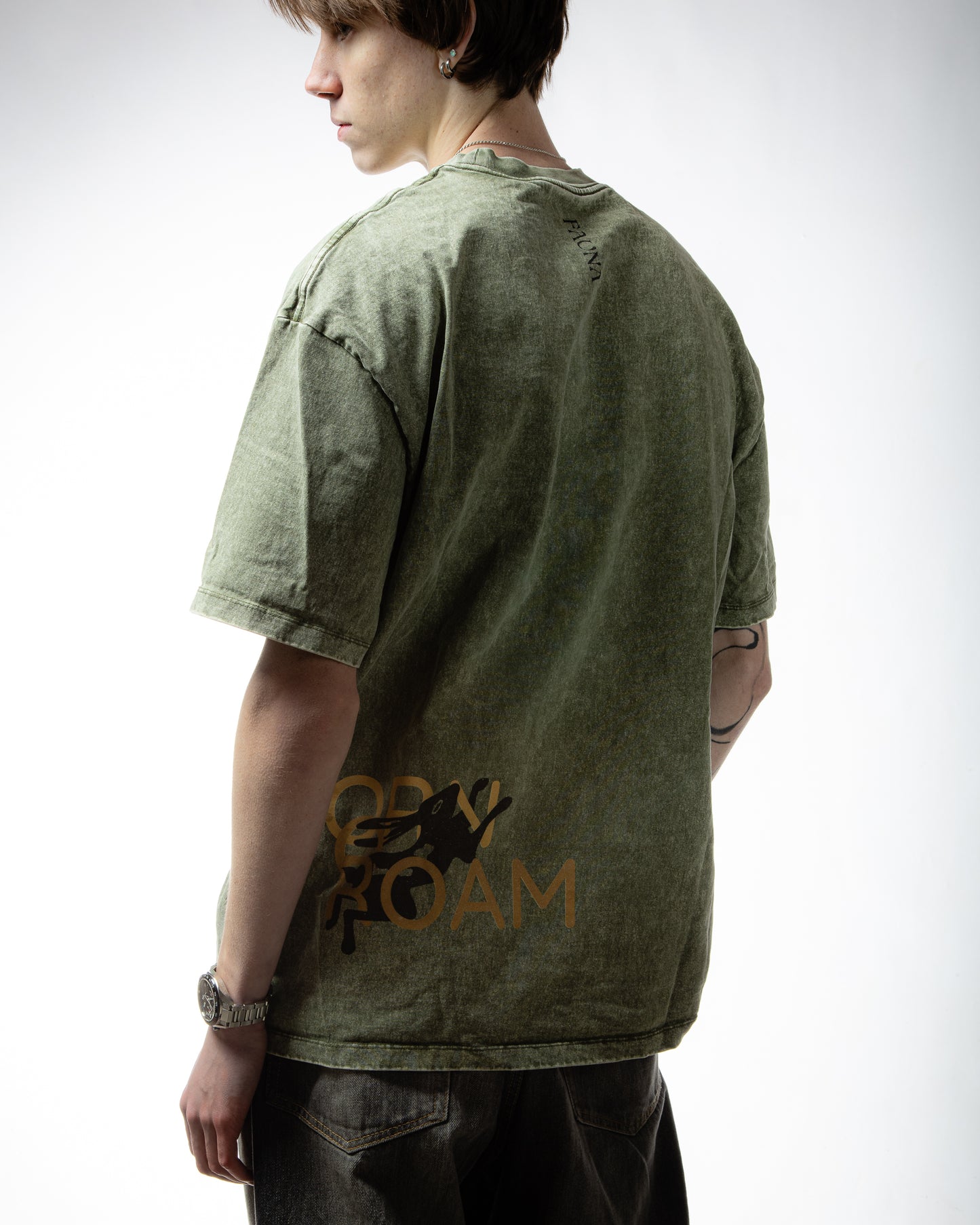 BORN TO ROAM Tee